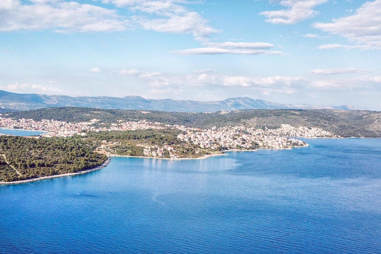 Apartments By The Sea Rastici, Ciovo - 2104 Трогир Экстерьер фото