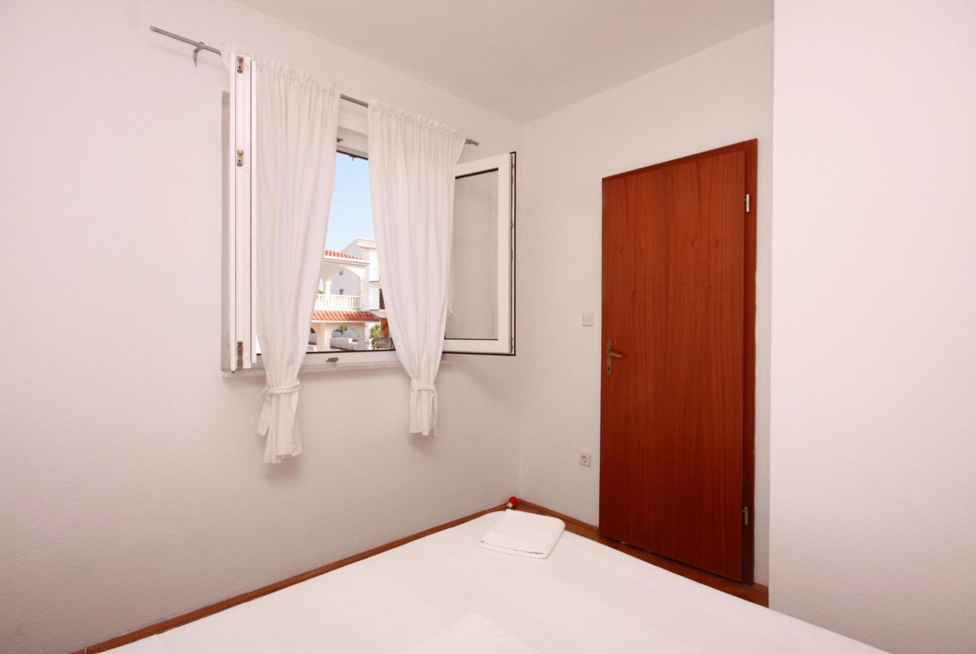 Apartments By The Sea Rastici, Ciovo - 2104 Трогир Номер фото